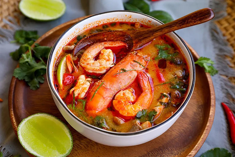 tom yum thailand - what to eat in thailand